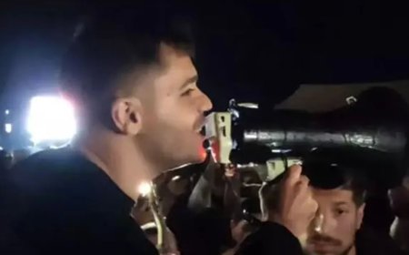 Emircan İğrek konserine yağmur engeli! Megafonla şarkı söyledi