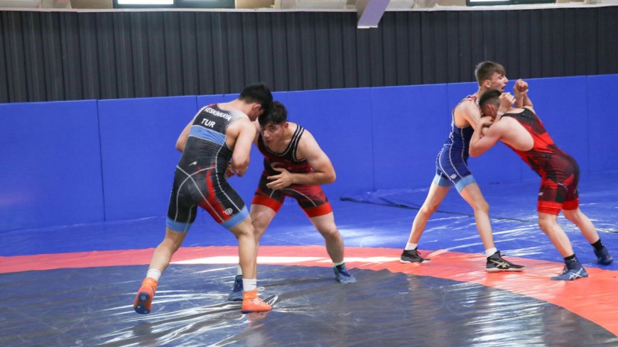 Milli Takım, 30 güreşçi ile madalya için İspanya'da!