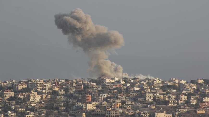 Soykırımcı İsrail, Lübnan'ın güneyindeki çok sayıda kasabaya hava saldırısı düzenledi